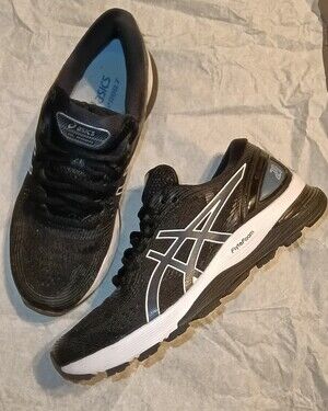 ASICS WOMEN'S GEL-NIMBUS 21 Women's 9.5 Black and White Athletic Running Shoes